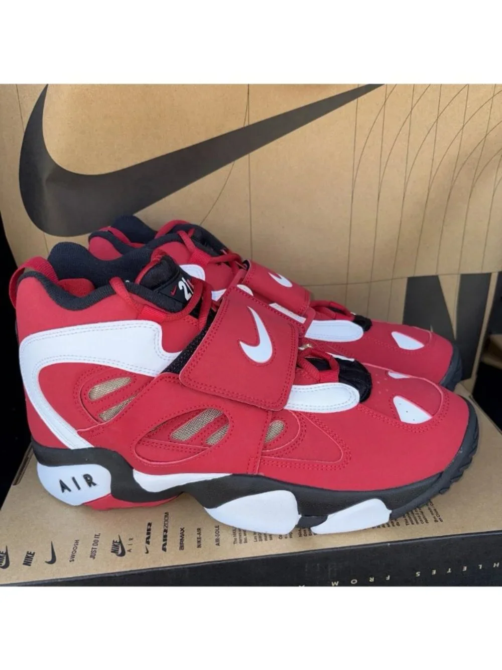 NEW Nike Air Diamond Turf 2 Red Gold White Black HQ2631-600 Men's Size 12